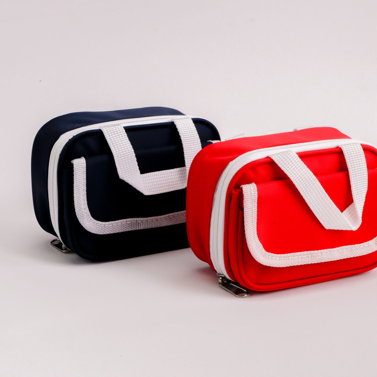 Henkelverbandtasche rot oder blau Reise/ Haushalt